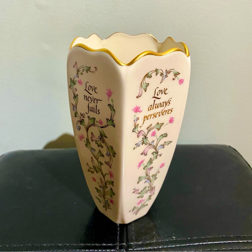 Lenox Love Is Patient Porcelain Vase 24k gold accent